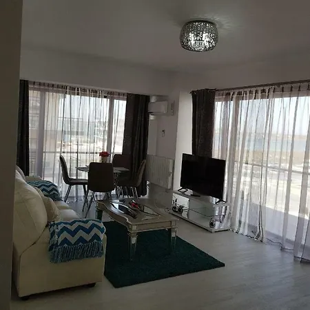 Desilva Mamaia